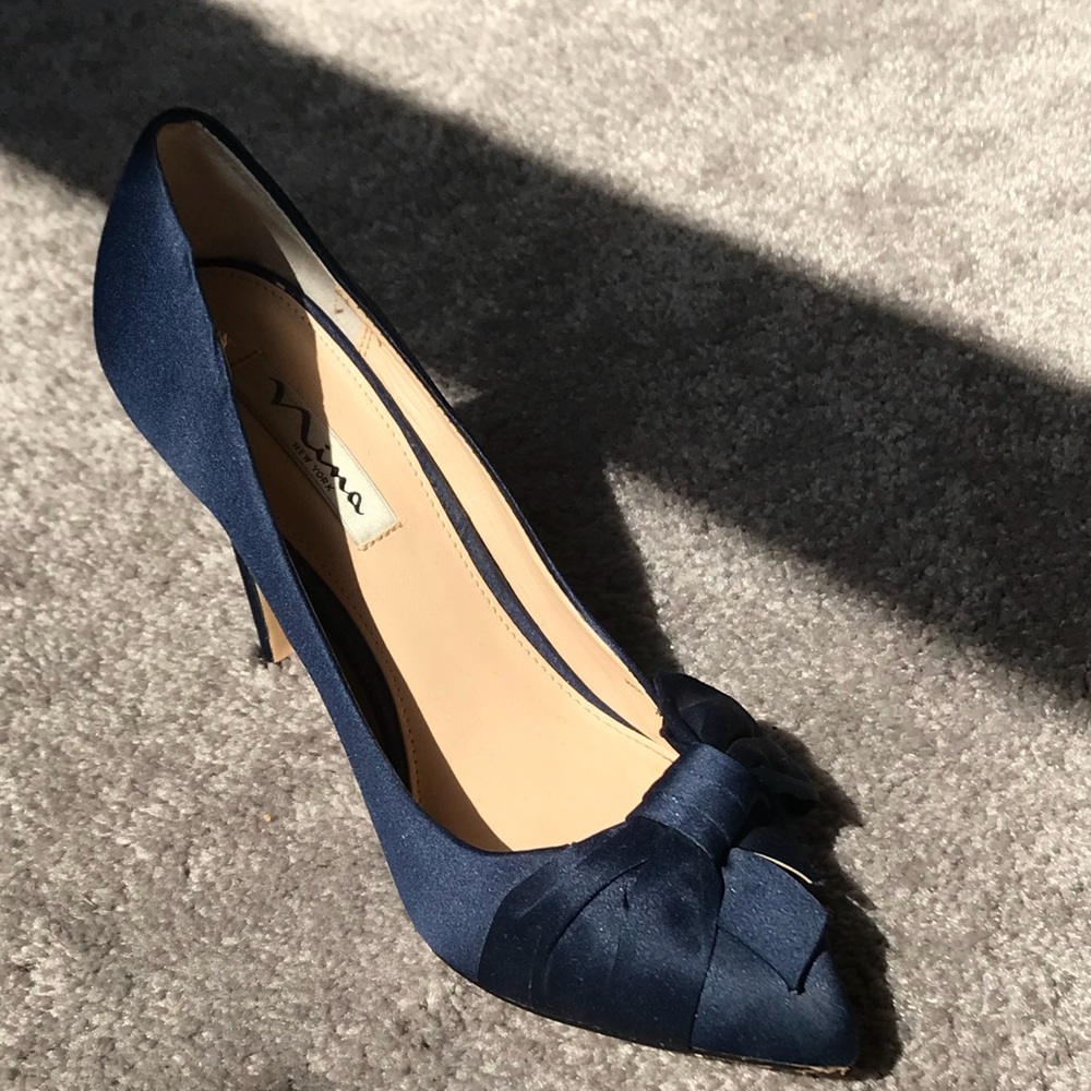 Nina New York navy blue stilettos size 8.5